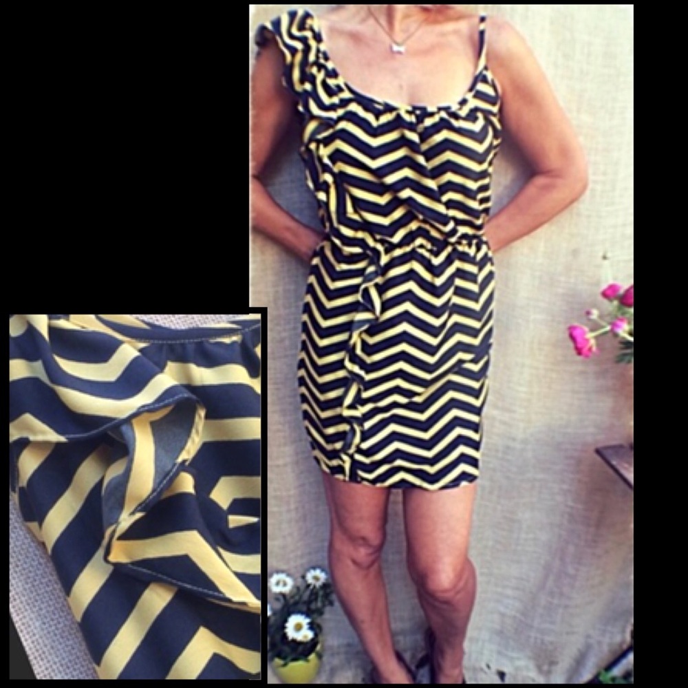 CHEVRON Ruffled Asymmetrical Light Short Mini Dress